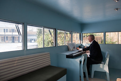 Outdoor Log cabin Office interior